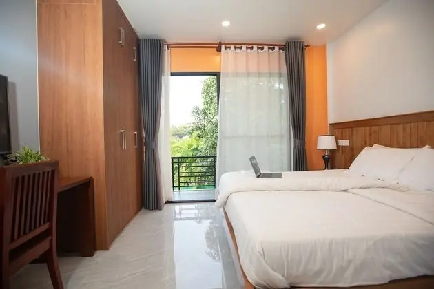 Sıra Ev, 4 Yatak Odası, Park Manzaralı, Bahçeli