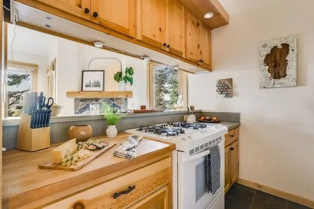 Ev (2 Bedrooms)