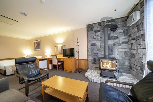 Junior Süit, Sigara İçilmez (4 Single Beds and 1 Sofa Bed)