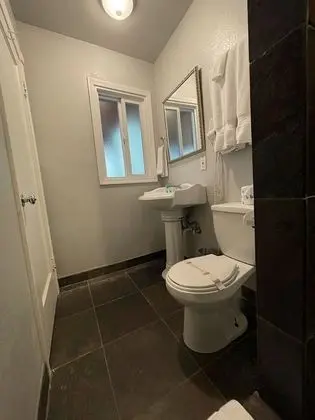 Standard Oda, 1 Büyük (Queen) Boy Yatak