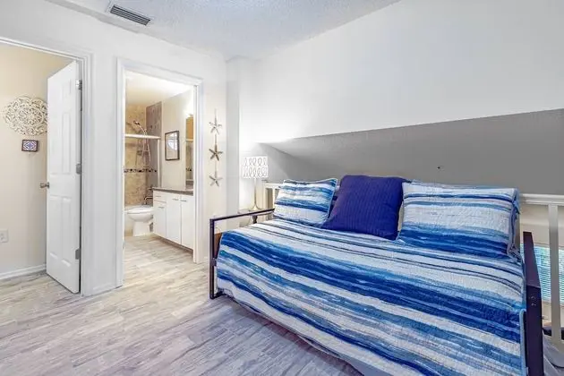 Daire (Siesta Bayside 2nd Floor Townhome)