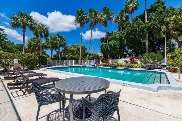 Daire (Siesta Bayside 2nd Floor Townhome)