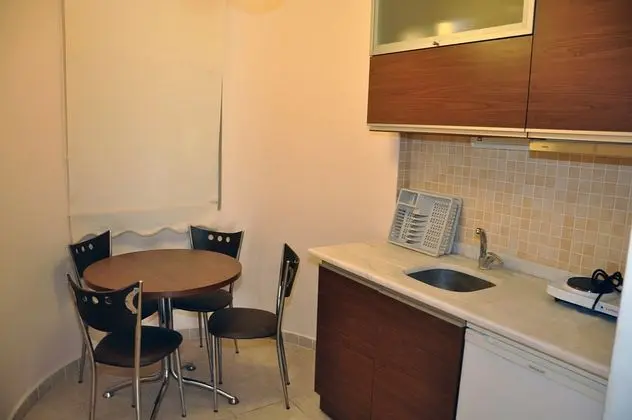 Studio, Bahçe Manzaralı
