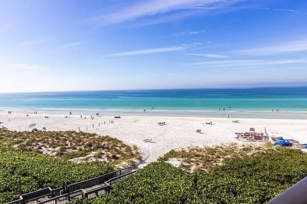 Daire (Siesta Breakers on Crescent Beach)