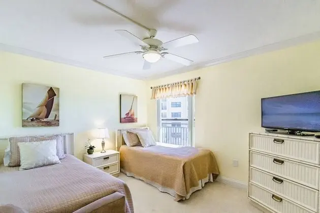 Daire (Siesta Breakers Ocean Views, 5th Floo)