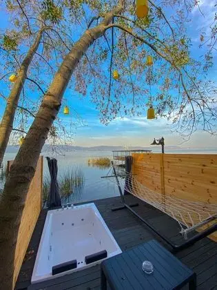Jakuzili Bungalov
