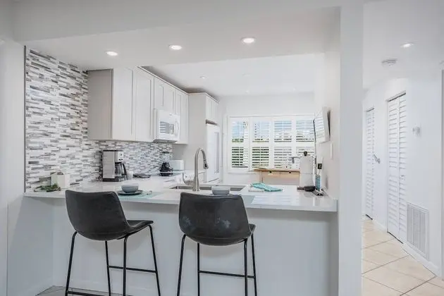 Daire (Siesta Dunes Modern First Floor End U)