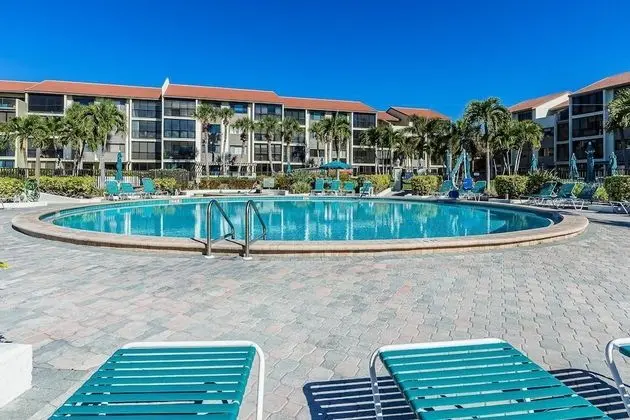 Daire (Siesta Dunes Modern First Floor End U)