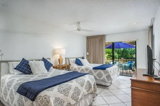 Daire (Siesta Dunes Modern First Floor End U)