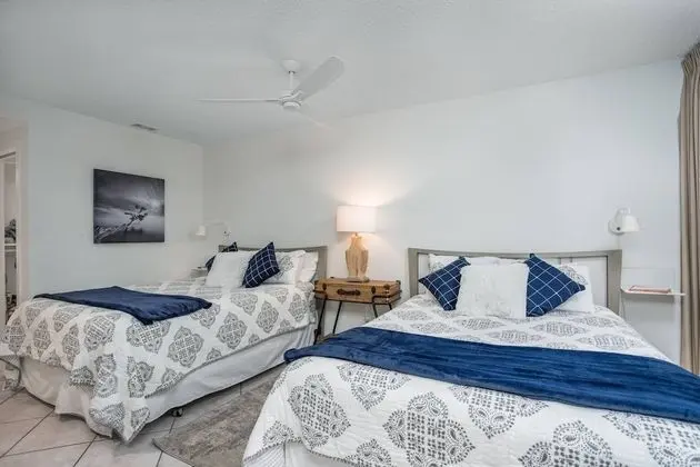 Daire (Siesta Dunes Modern First Floor End U)