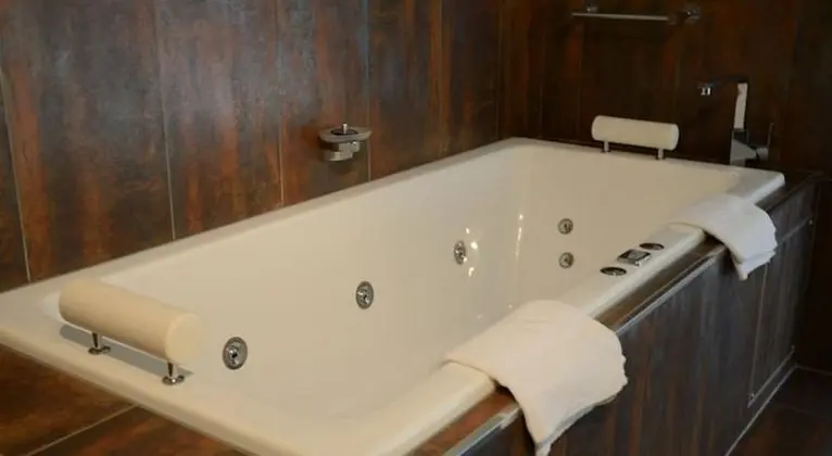 Deluxe Stüdyo Süit, Jakuzi, Göl Manzaralı