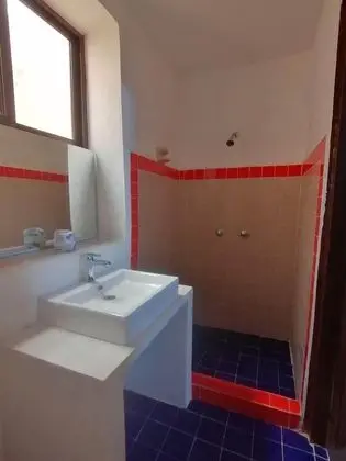 Standard Ortak Ranzalı Oda, Sadece kadınlar için, Özel Banyo