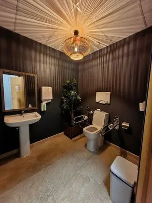 Standard Tek Büyük Yataklı Oda, Ortak Banyo