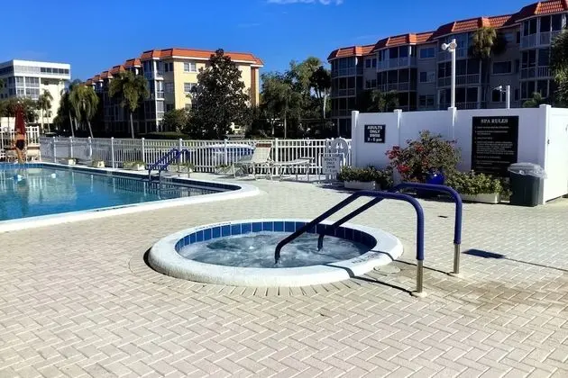 Daire (Siesta Harbor Portofino Canal View)