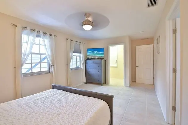 Ev (Siesta Key Home)