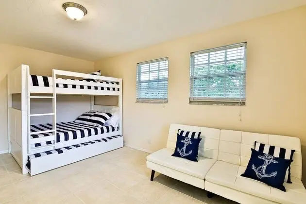 Ev (Siesta Key Home)