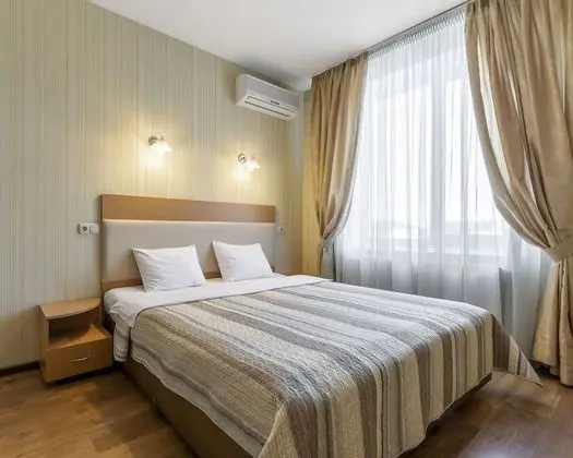 Standard Tek Büyük Yataklı Oda