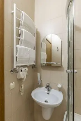 Standard Tek Büyük Yataklı Oda