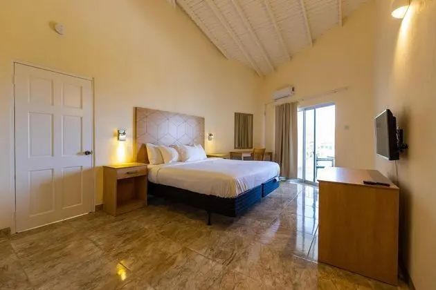 Hilltop Oceanview Suite