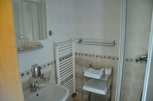 Standard Tek Büyük veya İki Ayrı Yataklı Oda