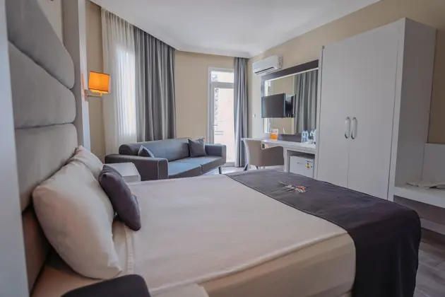 Standart Oda,Deniz Manzaralı,Balkonlu