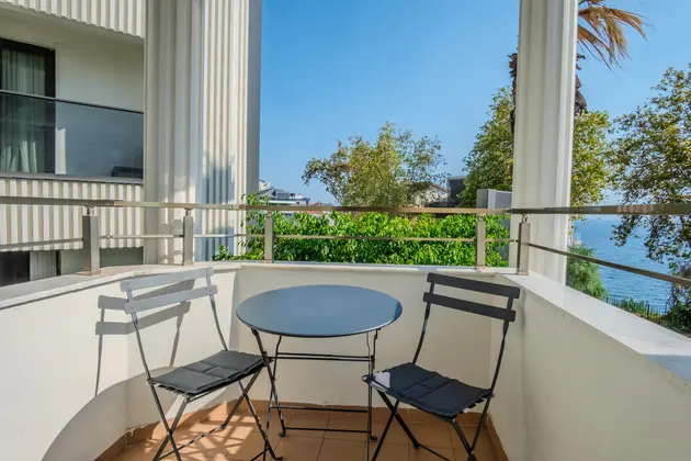 Standart Oda,Deniz Manzaralı,Balkonlu
