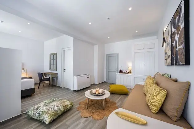 Deluxe Sea View Suite with Private Pool