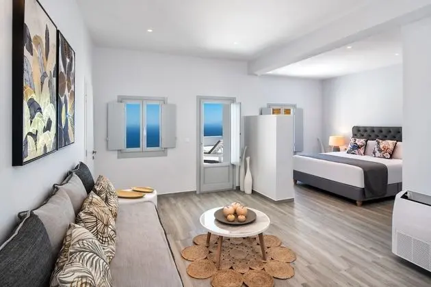 Deluxe Sea View Suite with Private Pool