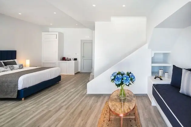 Sea View Suite with Loft & Private Pool