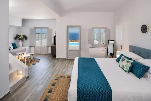 Sea View Suite with Loft & Private Pool