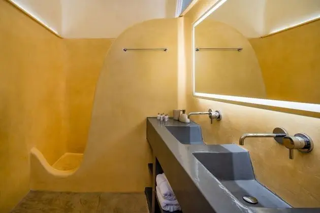Superior Cave Suite with Private Pool & Sea View