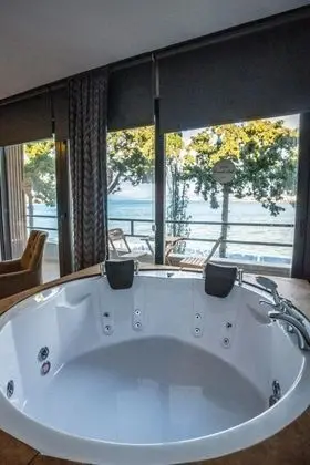 Deluxe Jakuzili Suite, Deniz Manzaralı, Jakuzili