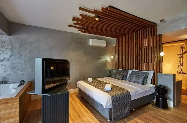 Suit,Deniz Manzaralı,Jakuzili,Teraslı