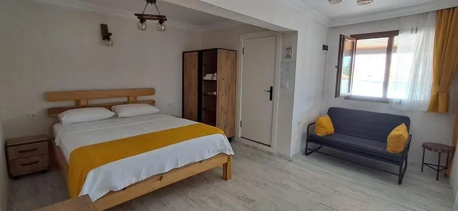 Üç Kişilik Oda, Bahçe Manzaralı, Aileye Özel