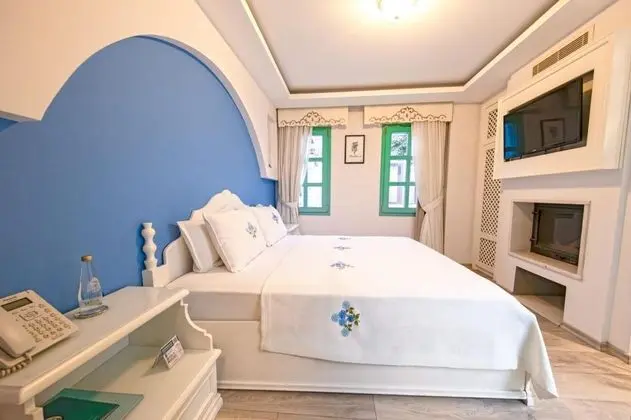 Aile Odası, Sokak Manzaralı