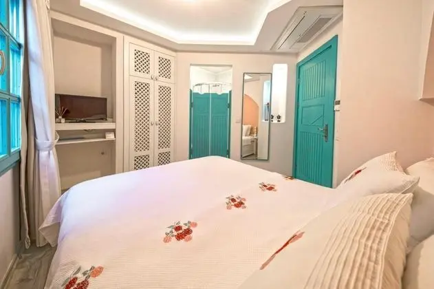 Aile Odası, Sokak Manzaralı