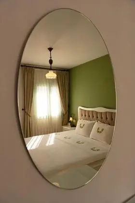 Elite Room, Sokak Manzaralı