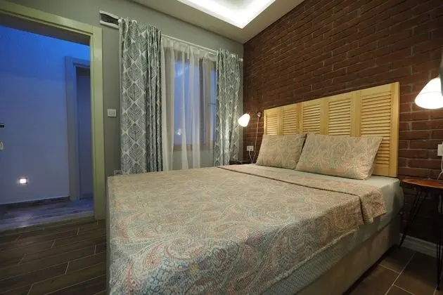 Standard Tek Büyük Yataklı Oda