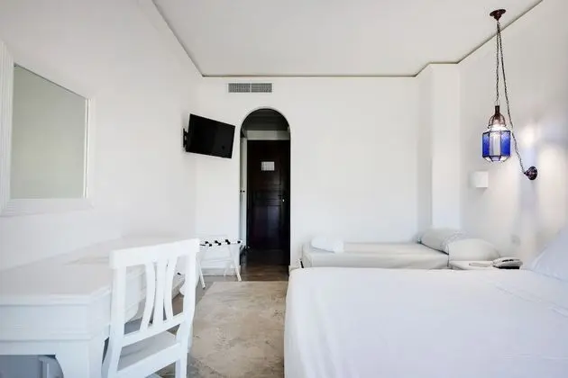 Classic Üç Kişilik Oda