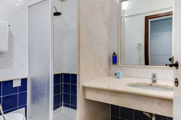 Classic Üç Kişilik Oda