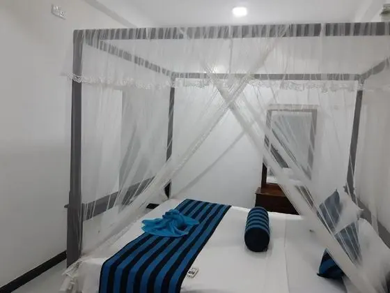 Honeymoon Tek Büyük Yataklı Oda