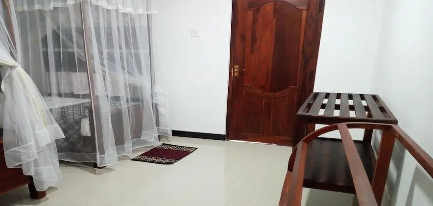 Üç Kişilik Oda, Özel Banyo, Zemin Kat (with A/C)