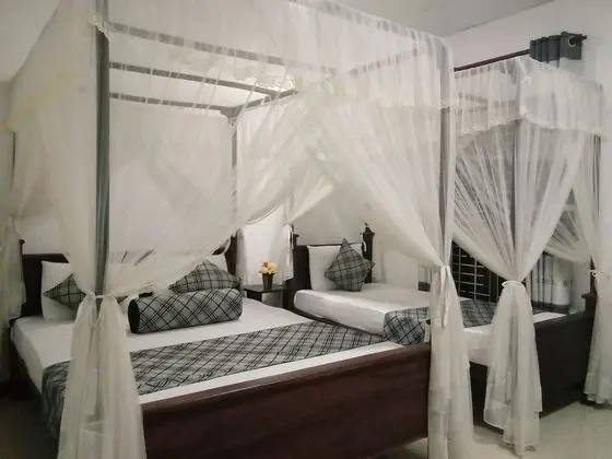 Üç Kişilik Oda, Özel Banyo, Zemin Kat (with A/C)
