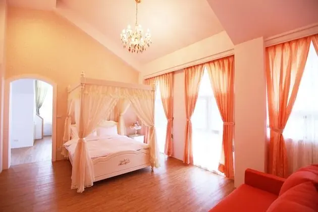 Romantic Tek Büyük Yataklı Oda, 1 Çift Kişilik Yatak, Bahçe Manzaralı