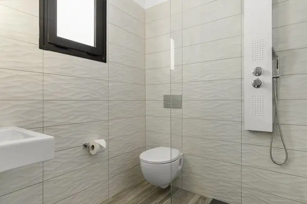 Deluxe Tek Büyük Yataklı Oda, Havuz Manzaralı