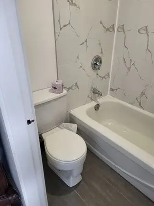 Business Tek Büyük Yataklı Oda