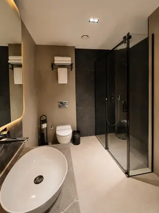 Standart Geniş Oda,Deniz ve Bahçe Manzaralı,Teraslı