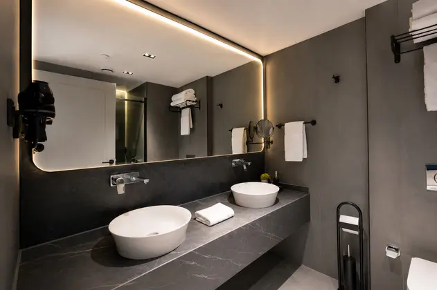 Standart Geniş Oda,Deniz ve Bahçe Manzaralı,Teraslı