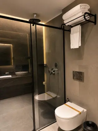 Standart Geniş Oda,Deniz ve Bahçe Manzaralı,Teraslı