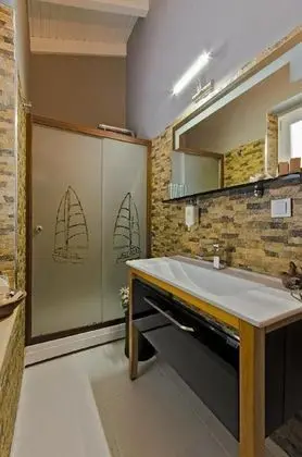 Standart Oda, Havuz ve Bahçe Manzaralı, Giriş Katı